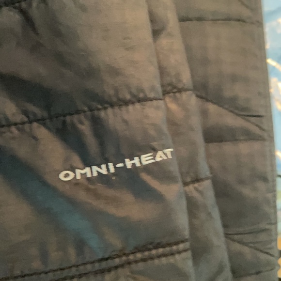 Columbia Women's Puffer Jacket - Black - Picture 3 of 3